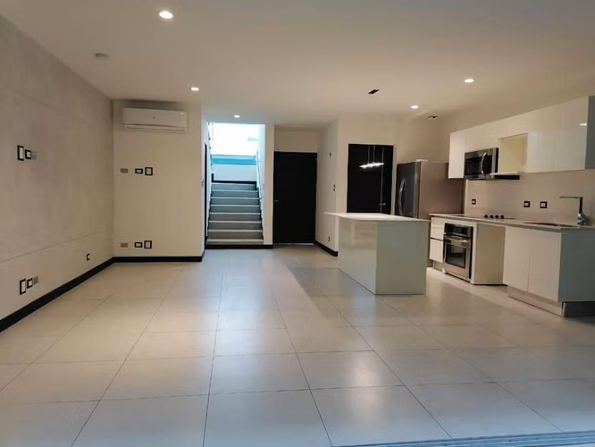 VENTA DE CASA  EN CONDOMINIO FUTURA PARA INVERSIÓN - Imagen 9