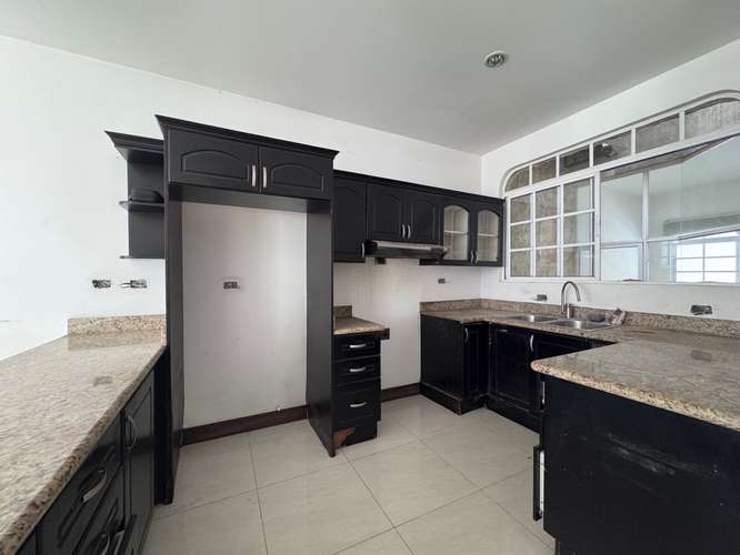 Venta de casa de Dos Plantas en Condominio Tramonto - Imagen 4