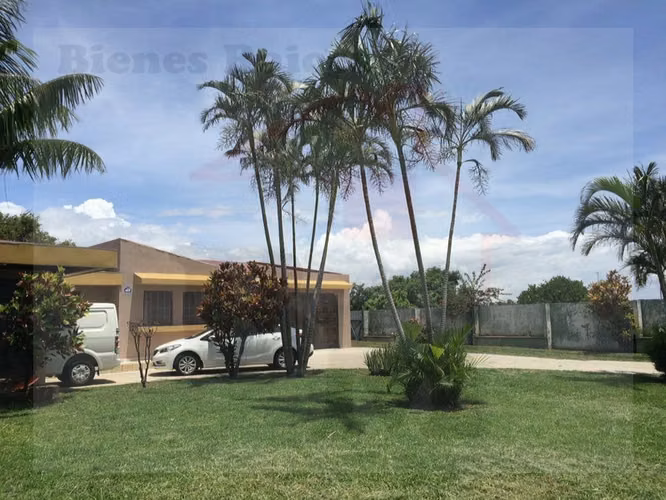 Terreno para Actividad Comercial o Residencial en Llorente de Flores - Imagen 2
