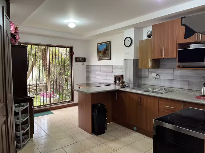 VENTA HERMOSA PROPIEDAD EN JERICÓ DESAMPARADOS