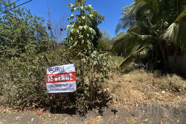 Lote en Tivives Cerca de la Playa con Planos Aprobados