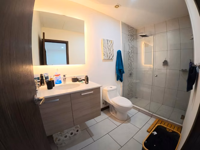 Amplia casa de 170 m² con extras y excelente ubicación ( JS 1322 25 )