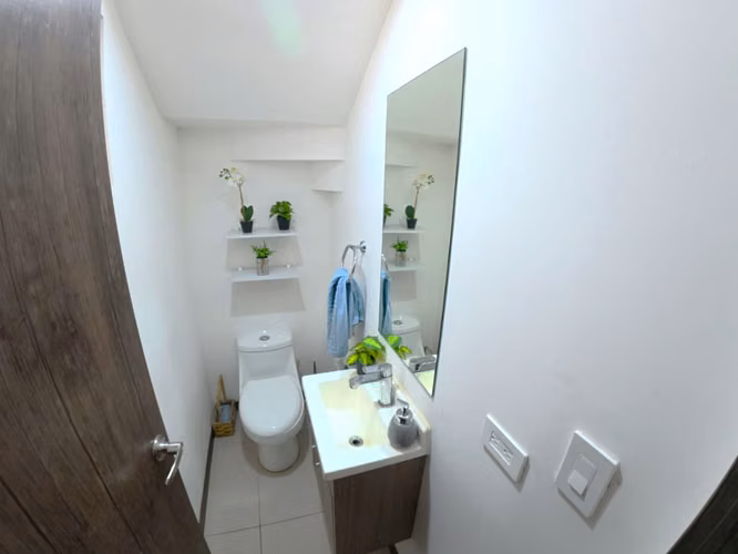 Amplia casa de 170 m² con extras y excelente ubicación ( JS 1322 25 )
