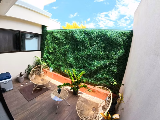 Amplia casa de 170 m² con extras y excelente ubicación ( JS 1322 25 )