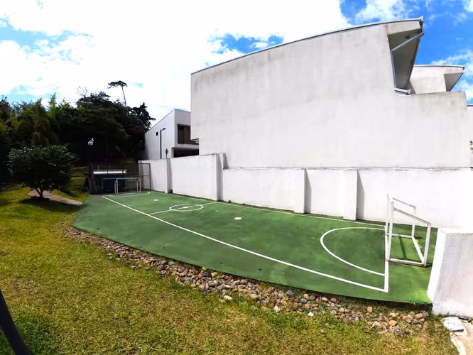 Amplia casa de 170 m² con extras y excelente ubicación ( JS 1322 25 )