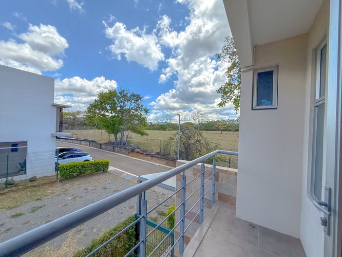 Casa moderna en venta | Condominio La Guácima