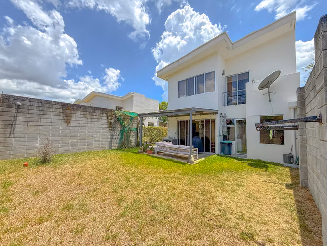 Casa moderna en venta | Condominio La Guácima