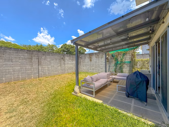 Casa moderna en venta | Condominio La Guácima