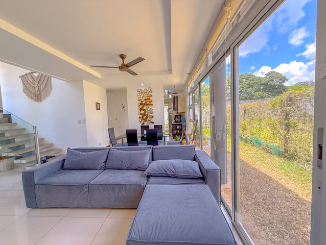 Casa moderna en venta | Condominio La Guácima