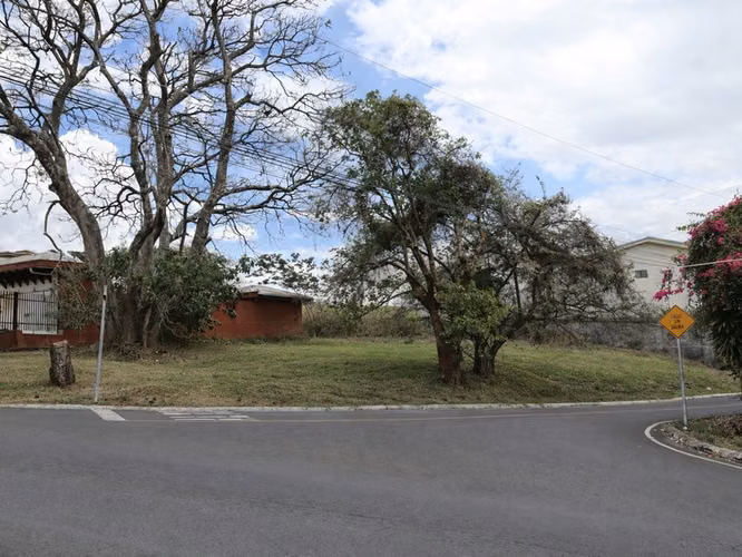 Terreno en venta en Escazú, ubicado en una calle sin salida y con excelente visibilidad. Lote de 1.098 m² (11.826 sq ft) en San Rafael, Escazú. - Imagen 5