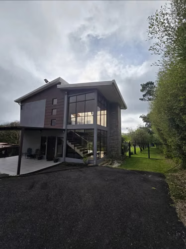 ¡ESPECTACULAR CASA EN SAN RAFAEL DE HEREDIA! - Imagen 2