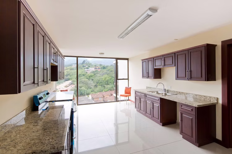 APARTMENT FOR RENT IN ALTOS DE MARBELLA, ESCAZÚ*
