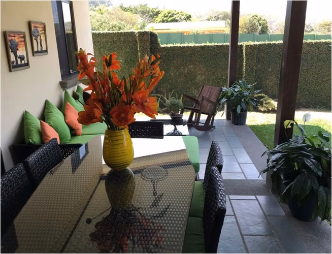 VENTA  DE EXCLUSIVA CASA EN CONDOMINIO EN PIEDADES DE  SANTA ANA - Imagen 12