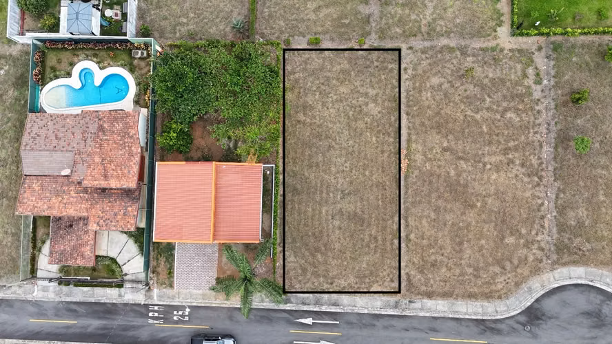 Lote en condominio Valle Escondido HG