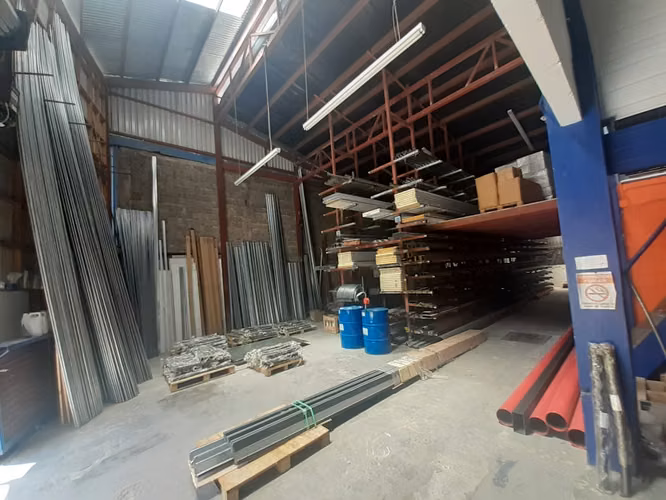 Alquiler de Bodega  Comercial e industrial,cerca de rotonda Las garantías - Imagen 16