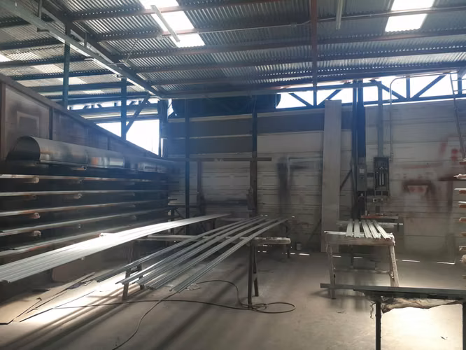 Alquiler de Bodega  Comercial e industrial,cerca de rotonda Las garantías - Imagen 9