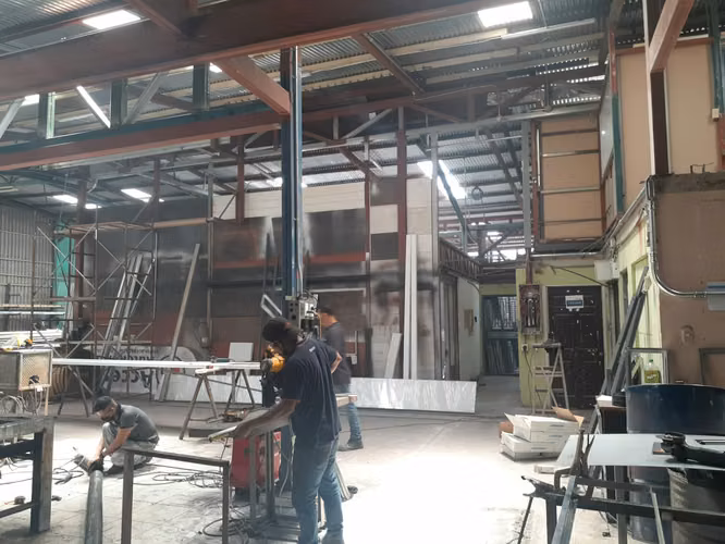 Alquiler de Bodega  Comercial e industrial,cerca de rotonda Las garantías - Imagen 5