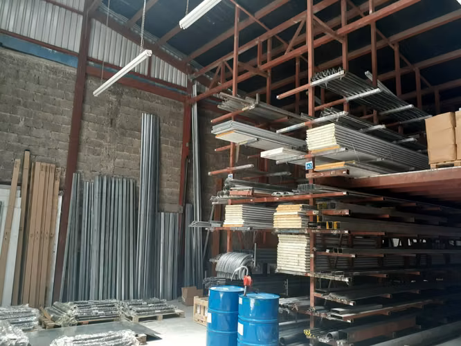 Alquiler de Bodega  Comercial e industrial,cerca de rotonda Las garantías - Imagen 17
