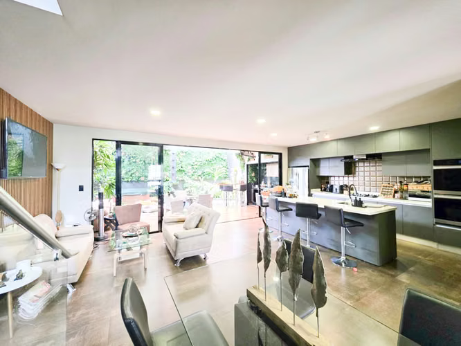 Venta de casa en Guachipelín de Escazú