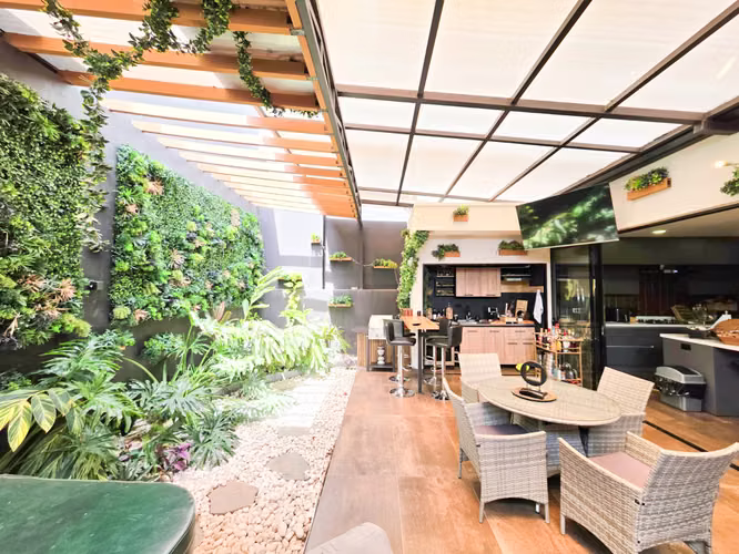 Venta de casa en Guachipelín de Escazú