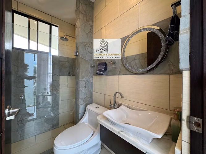 VENTA: CASA de 3 Dormitorios en Exclusivo Condominio de Ulloa, Heredia.
