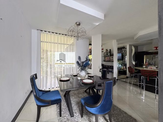VENTA: CASA de 3 Dormitorios en Exclusivo Condominio de Ulloa, Heredia.