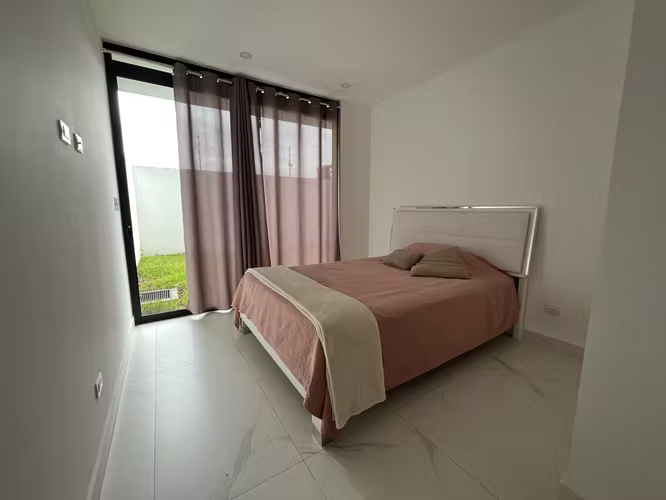 YA Casa contemporánea en Escazú con vista hermosa de la ciudad