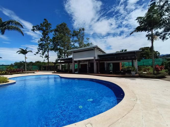 Apartamento en torre de 1 habitación, Barreal de Heredia