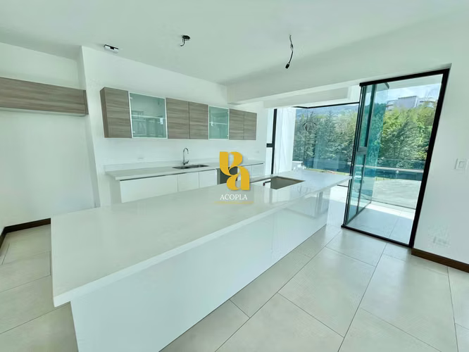 Alquiler Amplio apartamento con vista en Escazú - Imagen 5