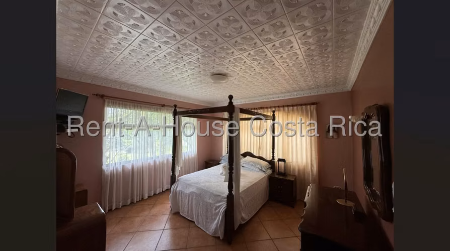 G.A. Venta de Quinta en San Rafael de Heredia.
