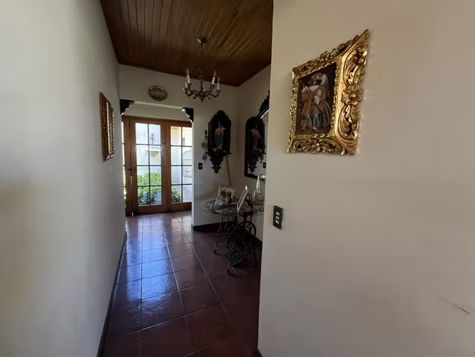 YA...Casa en venta Heredia, excelente ubicación sea residencia o vivienda - Imagen 4