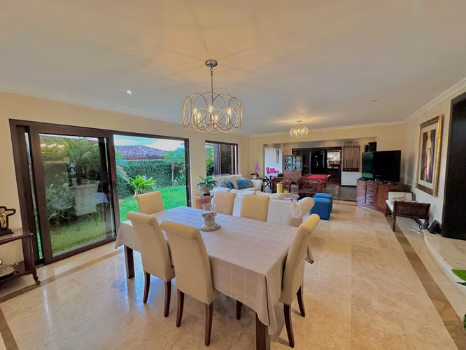 VENTA DE CASA AMPLIA EN JABONCILLOS  ESCAZU $685,000 - Imagen 7