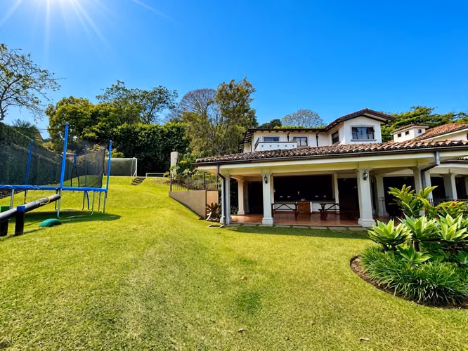 VENTA DE CASA AMPLIA EN JABONCILLOS  ESCAZU $685,000 - Imagen 15