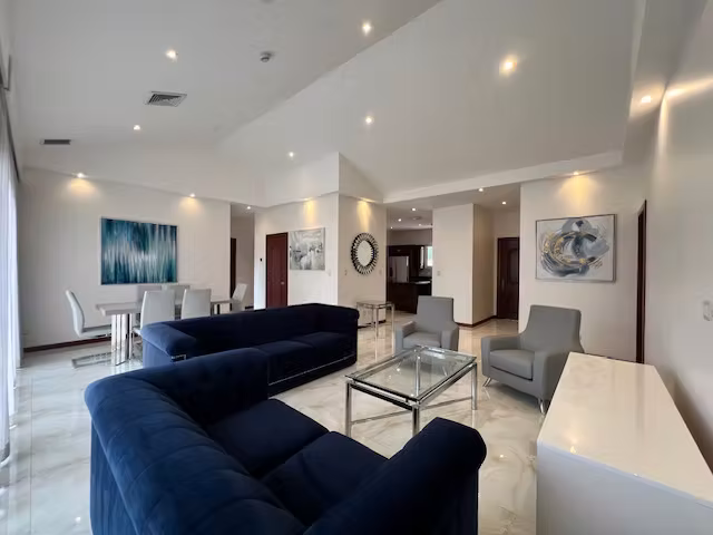 ALQUILER.  APARTAMENTO AMUEBLADO AMPLIO 3 DORMITORIOS LINDA VISTA EN ESCAZU