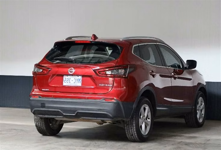 NISSAN QASHQAI 2021 AUTOMÁTICA GASOLINA ROJO