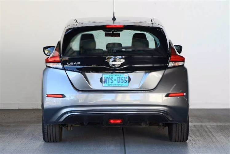 NISSAN LEAF 2024 AUTOMÁTICA ELÉCTRICO GRIS