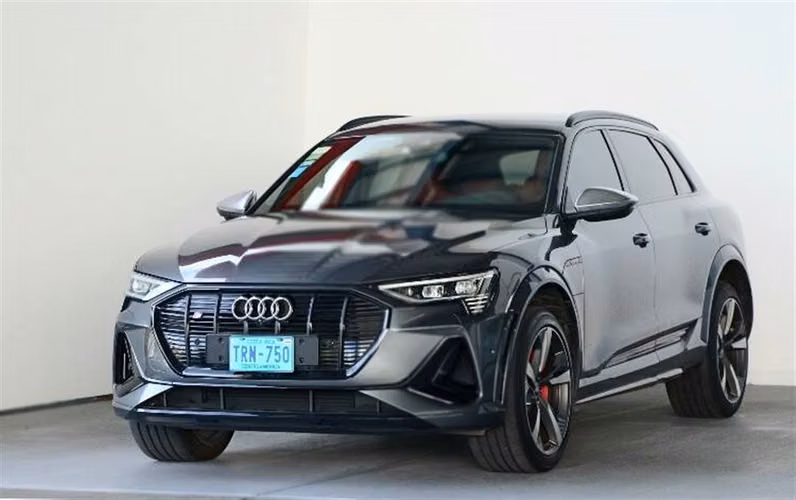 AUDI E-TRON 2022 AUTOMÁTICA ELÉCTRICO GRIS