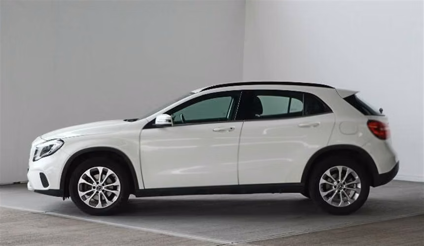 MERCEDES BENZ GLA 2020 AUTOMÁTICA GASOLINA BLANCO - Imagen 2