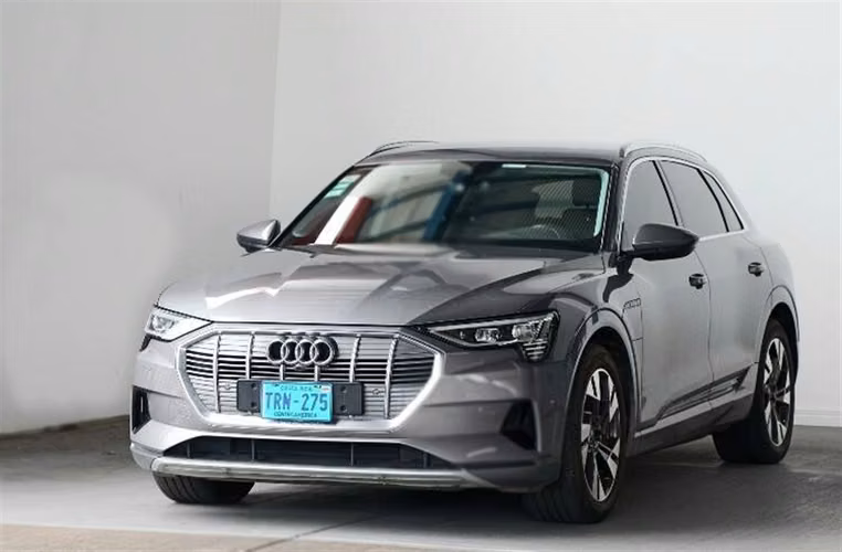 AUDI E-TRON 2022 AUTOMÁTICA ELÉCTRICO GRIS