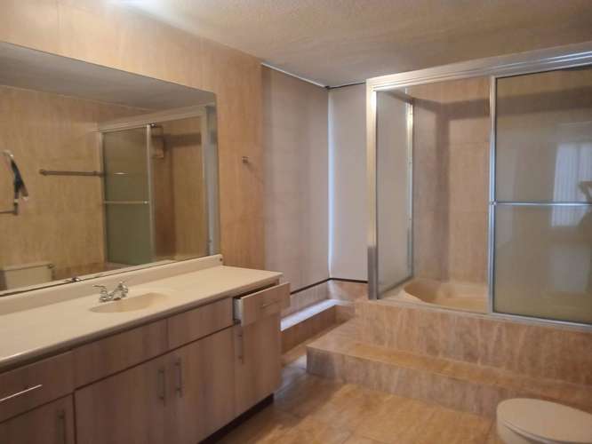 CONDOMINIO ESCAZU MUY AMPLIO - Imagen 10