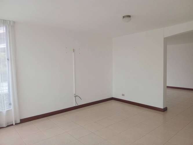 CONDOMINIO ESCAZU MUY AMPLIO - Imagen 15