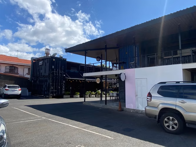 Se alquilan locales en mercadito Gastronómico, Rohrmoser - Imagen 10