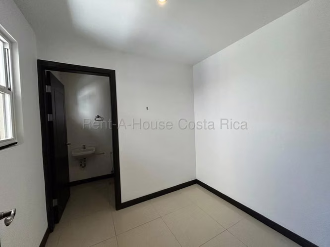 ESCAZU- SAN ANTONIO. OPORTUNIDAD AMPLIA CASA EN ALQUILER. MP-26-1959 - Imagen 6
