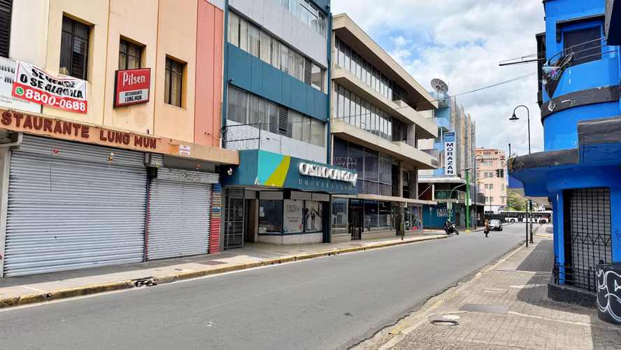 Venta de edificio comercial de 2 niveles, San José. (FE)