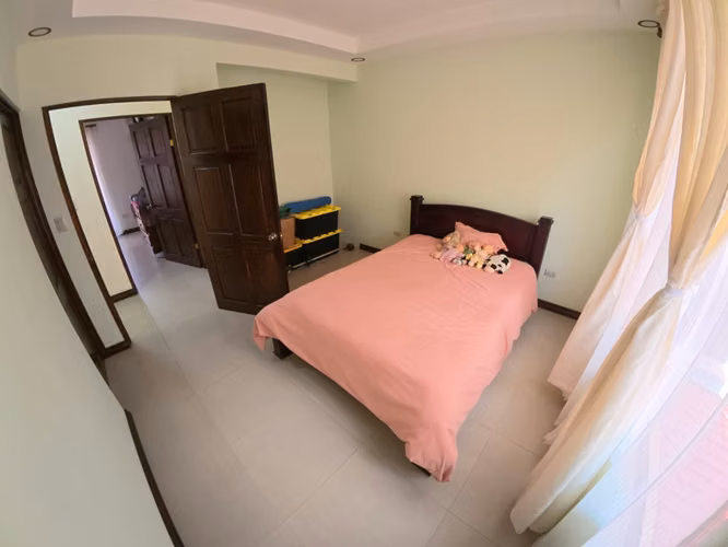 Se vende casa en Heredia. Santo Tomas de Santo Domingo