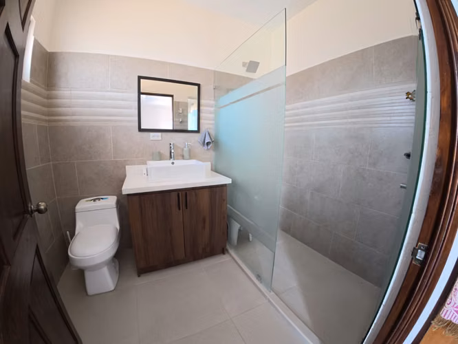 Se vende casa en Heredia. Santo Tomas de Santo Domingo