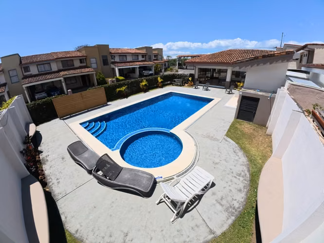 Se vende casa en Heredia. Santo Tomas de Santo Domingo