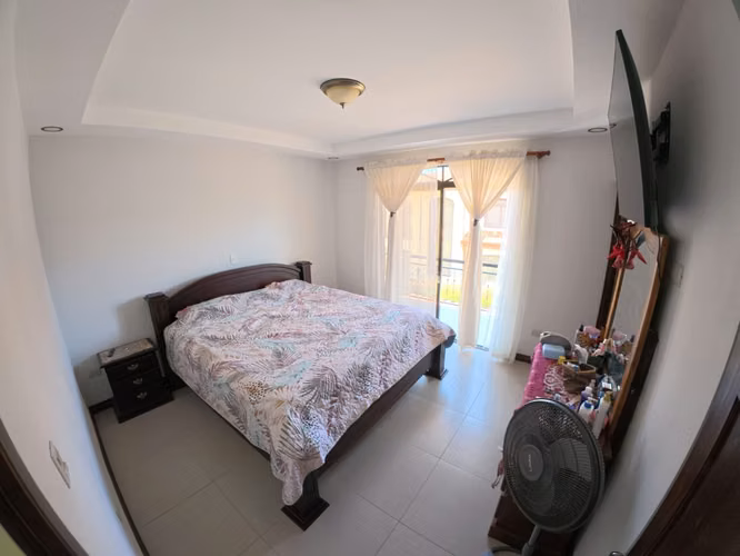 Se vende casa en Heredia. Santo Tomas de Santo Domingo