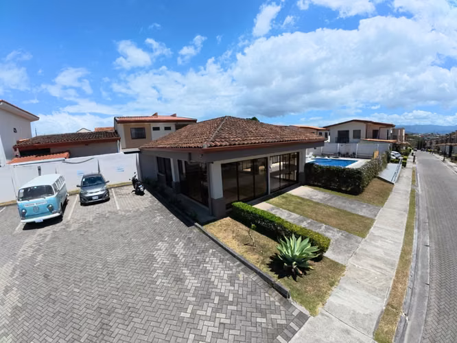 Se vende casa en Heredia. Santo Tomas de Santo Domingo
