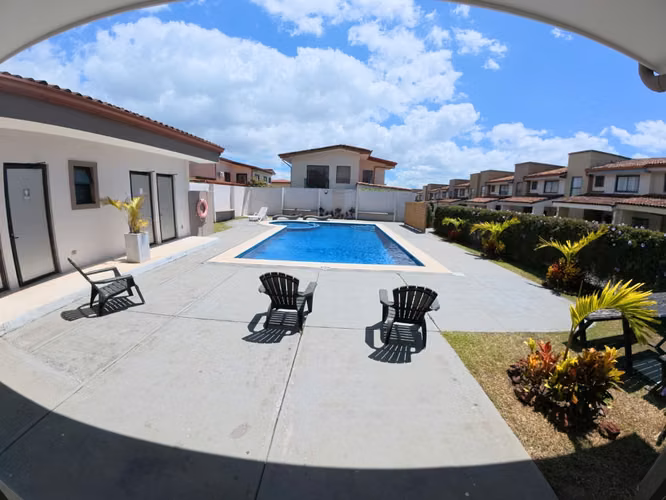 Se vende casa en Heredia. Santo Tomas de Santo Domingo